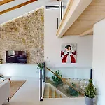 Ca La Iaia En Con Terraza Y Encanto Mediterraneo By Family Homes