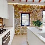 Ca La Iaia En Con Terraza Y Encanto Mediterraneo By Family Homes *