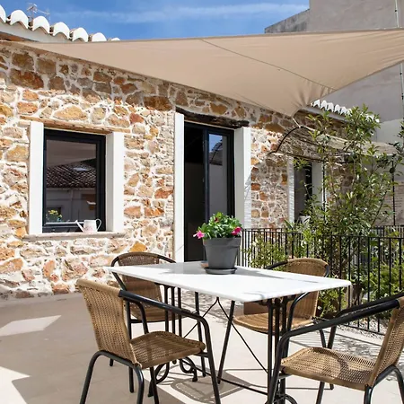 Apartment Ca La Iaia En Con Terraza Y Encanto Mediterraneo By Family Homes