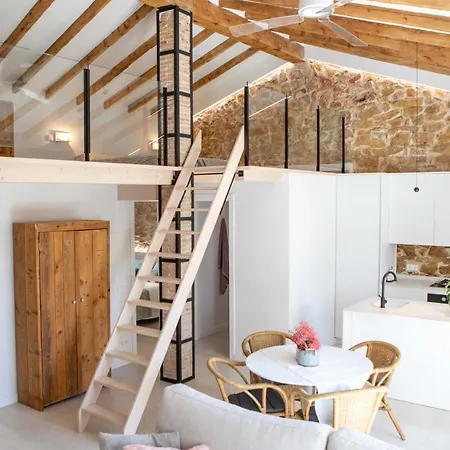 Ca La Iaia En Con Terraza Y Encanto Mediterraneo By Family Homes *