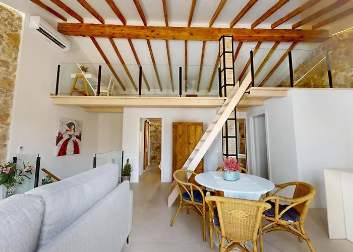 Ca La Iaia By Family Homes