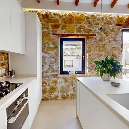 Ca La Iaia En Con Terraza Y Encanto Mediterraneo By Family Homes *