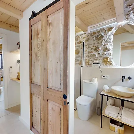 Ca La Iaia En Con Terraza Y Encanto Mediterraneo By Family Homes * Дения
